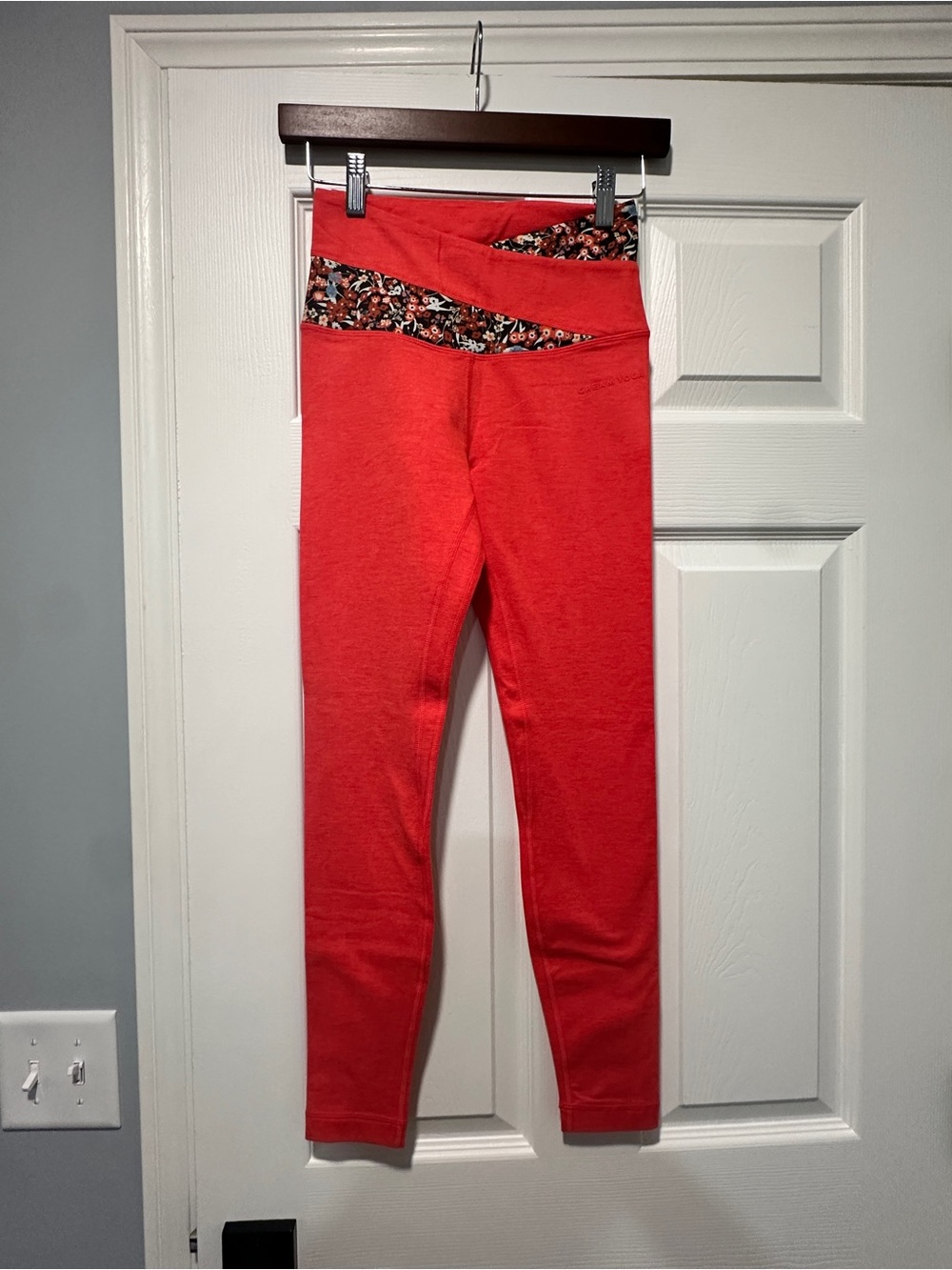 Beyond Yoga Red Leggings with Floral-Trim Crossover Waistband